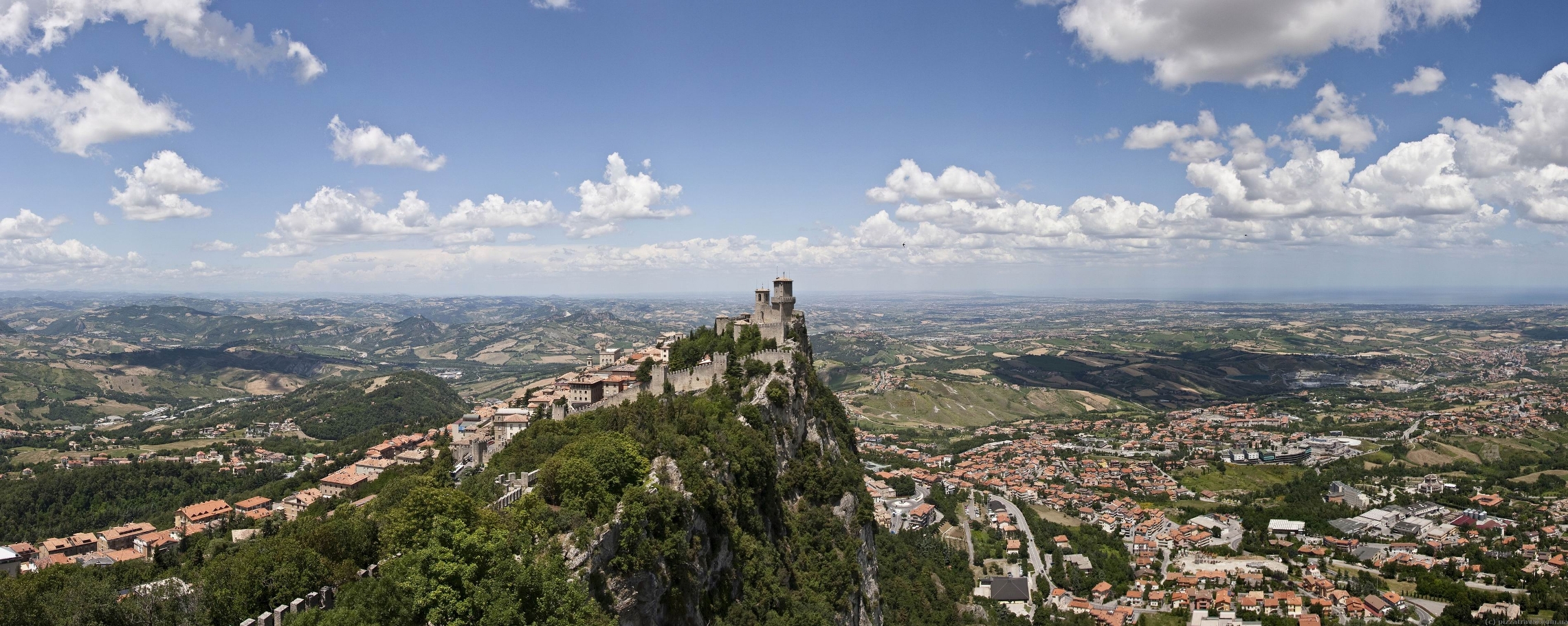 1-San-Marino-Landscape